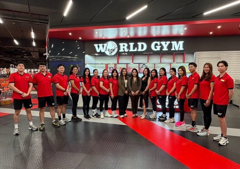 World Gym Samrong Team
